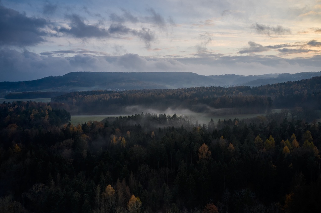 Aufziehender Nebel im Schwabachtal CS-201123-0065-1.jpg