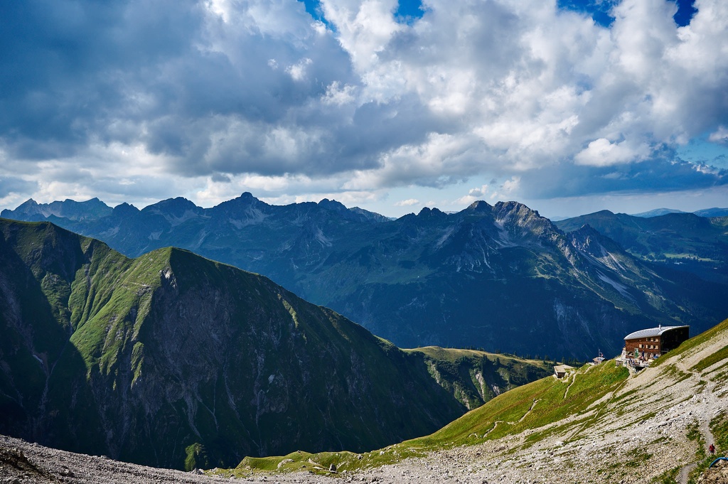CS-210906-4358-1.jpg