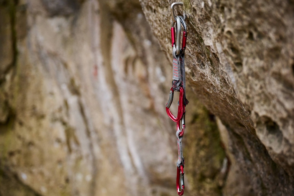 Blick in die Route Baby (8+) an der Hühnersteinwand im Betzensteiner Gebiet CS-220415-2579-1.jpg