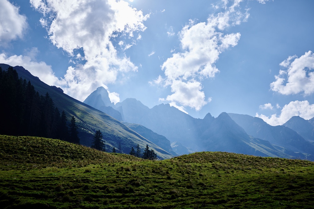 Blick auf das Allgäuer Dreigestirn CS-230908-4741-1.jpg