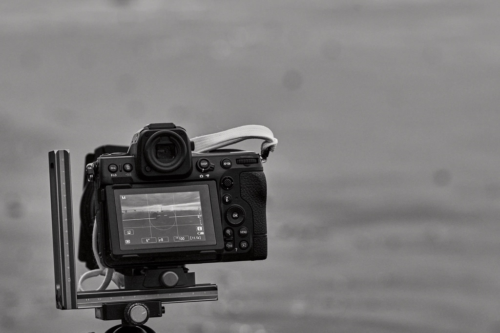 Fotografieren am Strand in Brook CS-240506-1382-2.jpg