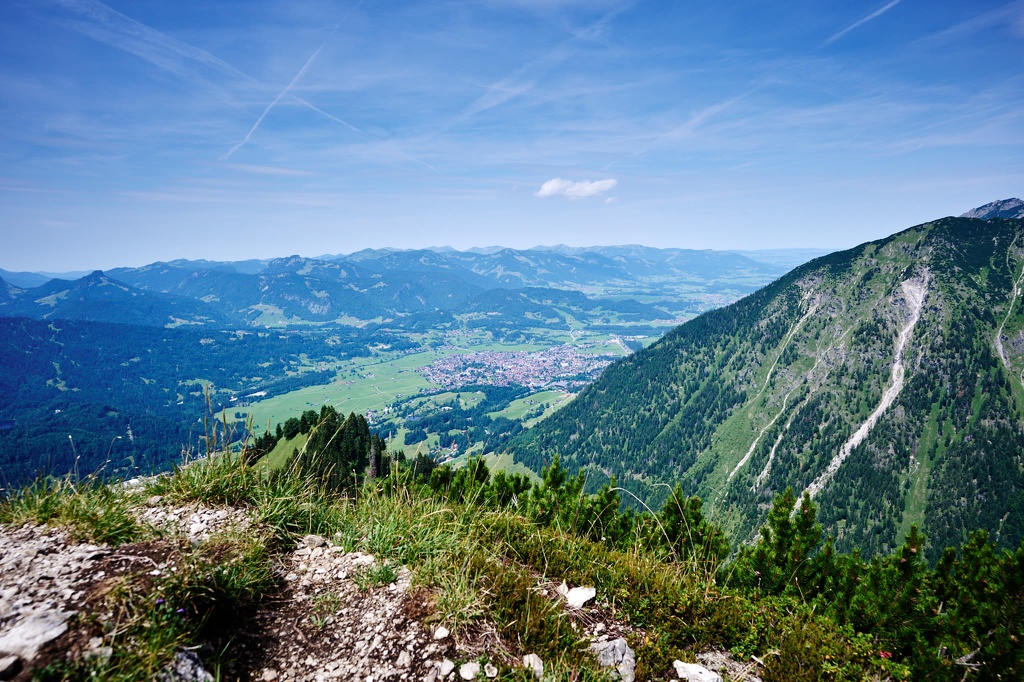 Blick auf Oberstdorf und den Schattenberg CS-230723-0280-1.jpg